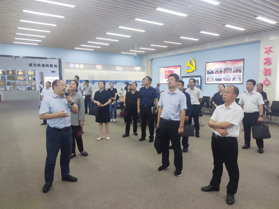 2024年7月17日，市國資委系統(tǒng)在公司開展“三組聯(lián)建”現(xiàn)場觀摩1（公司展廳）_副本